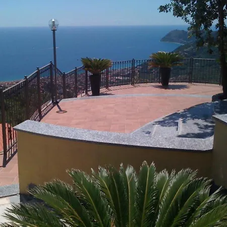 Villa Belvedere Con Piscina Privata Alassio