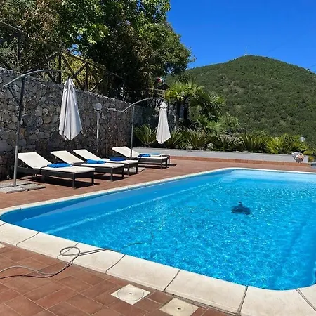 Belvedere Con Piscina Privata Alassio